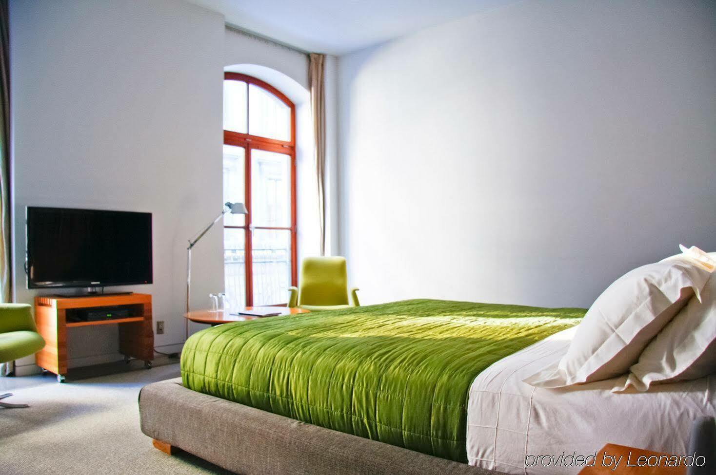 Gault Hotel